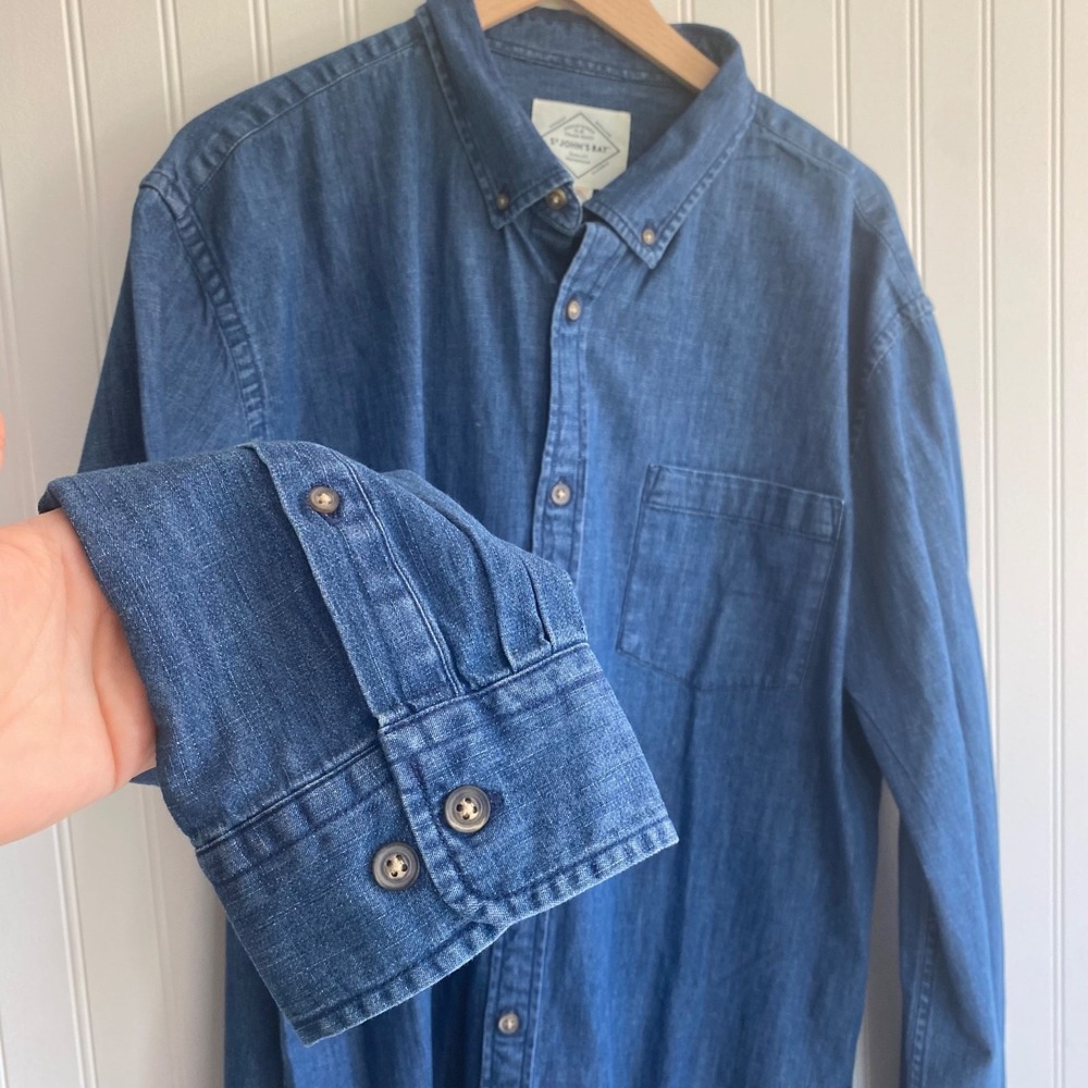 Vintage St Johns Bay Men Denim Button Down Shirt Size XL Classic Chambray Pocket - Picture 2 of 8